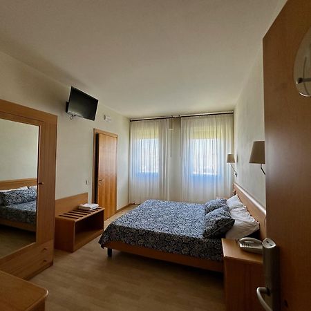 Hotel Ponte Molo ポルト・トッレ エクステリア 写真