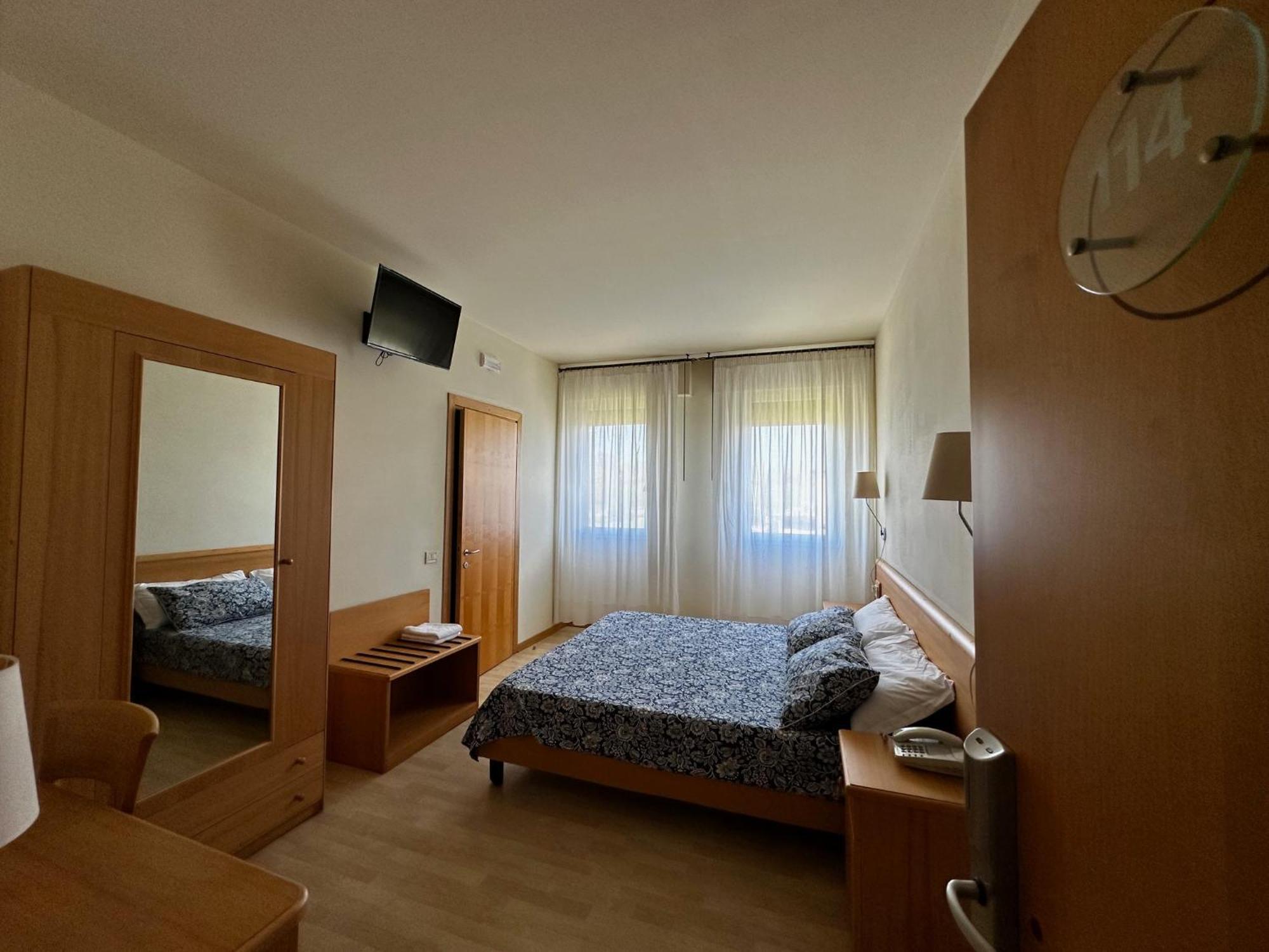 Hotel Ponte Molo ポルト・トッレ エクステリア 写真