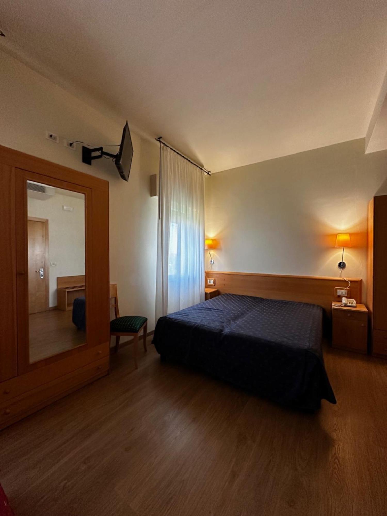 Hotel Ponte Molo ポルト・トッレ エクステリア 写真