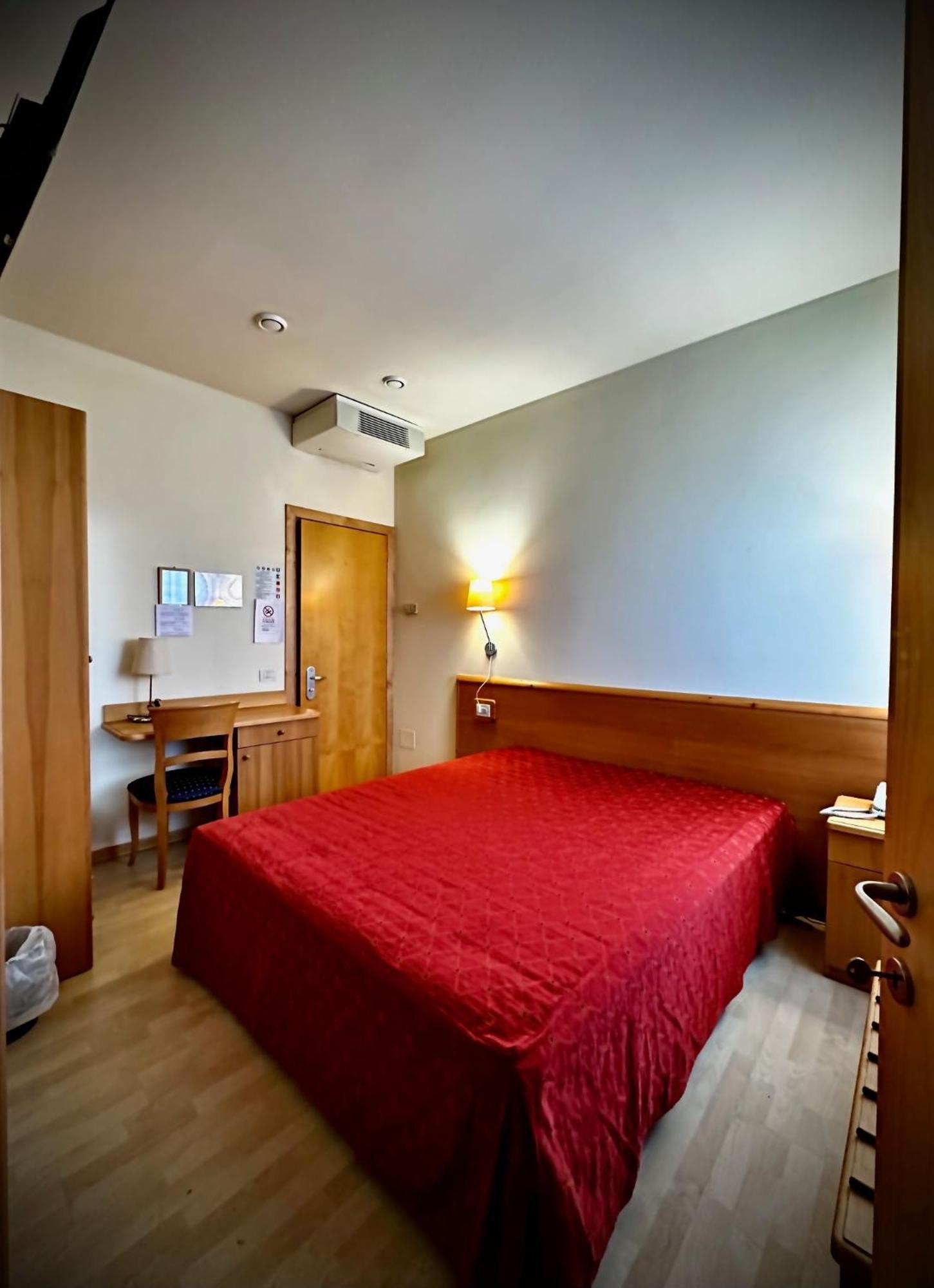Hotel Ponte Molo ポルト・トッレ エクステリア 写真