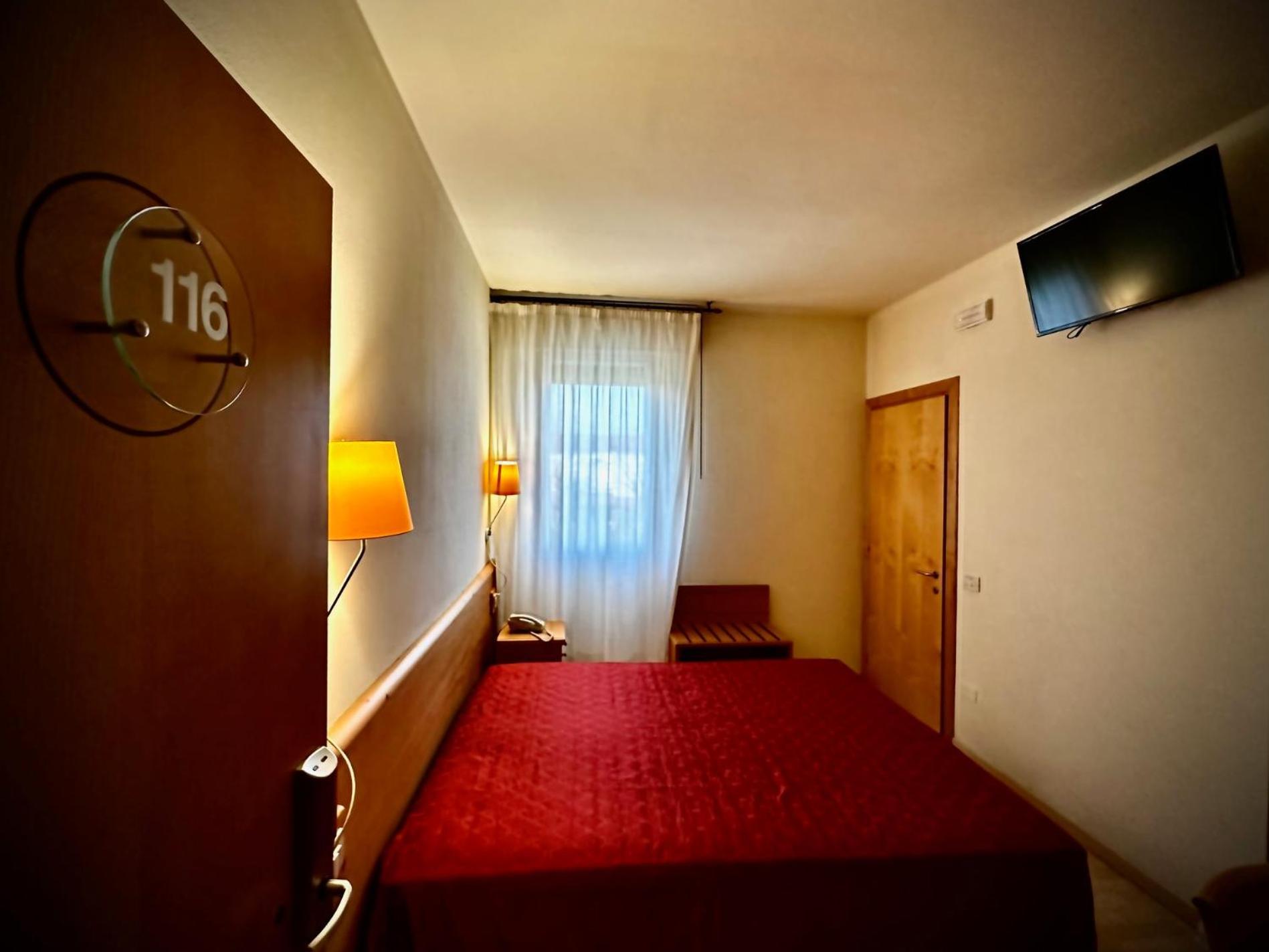 Hotel Ponte Molo ポルト・トッレ エクステリア 写真