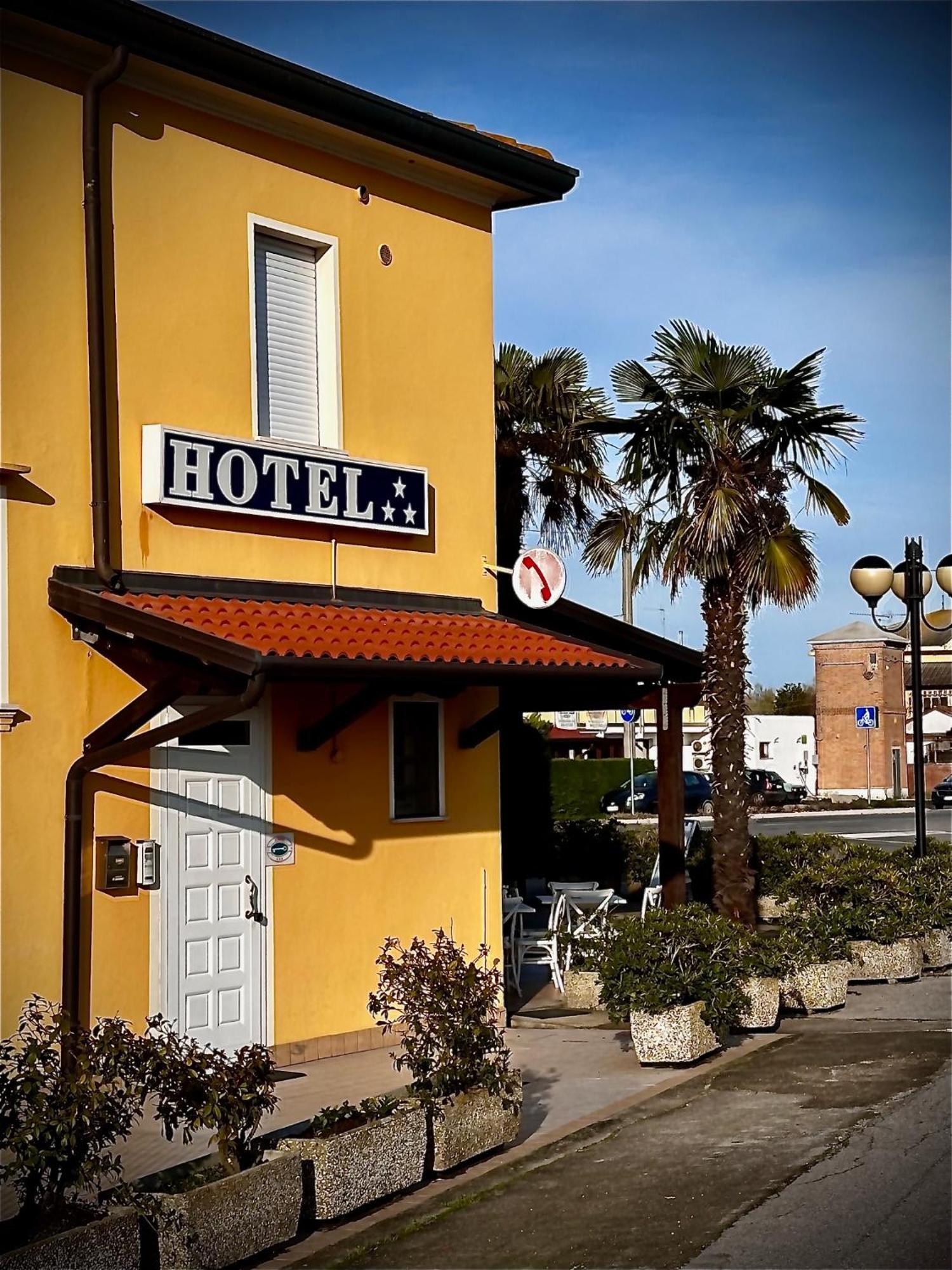 Hotel Ponte Molo ポルト・トッレ エクステリア 写真